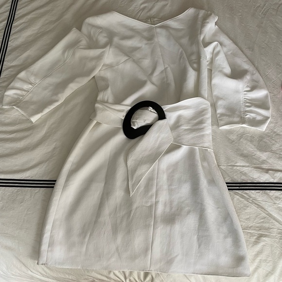 Tibi- NWT White Mini Dress with Oversized Acrylic Belt buckle - Picture 11 of 14